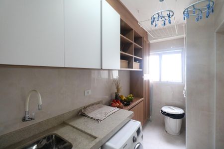Apartamento à venda com 125m², 3 quartos e 2 vagas Apartamento à venda com 125m², 3 quartos e 2 vagasÁrea de Serviço