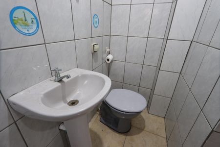 Banheiro da Suíte de casa para alugar com 2 quartos, 70m² em Vila Industrial, São Paulo