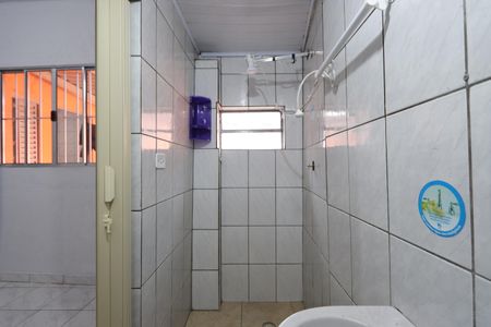 Banheiro da Suíte de casa para alugar com 2 quartos, 70m² em Vila Industrial, São Paulo