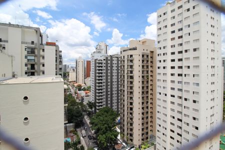Apartamento para alugar com 108m², 2 quartos e 2 vagasVaranda do Quarto 