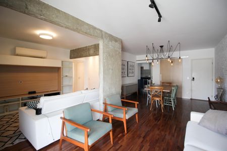 Sala de apartamento para alugar com 2 quartos, 108m² em Moema, São Paulo