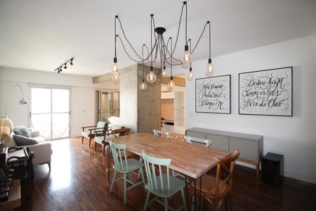 Apartamento para alugar com 108m², 2 quartos e 2 vagasSala