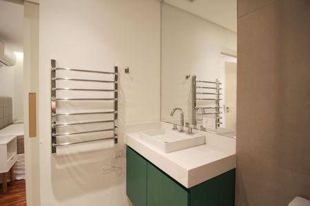 Apartamento para alugar com 108m², 2 quartos e 2 vagasBanheiro da Suíte  