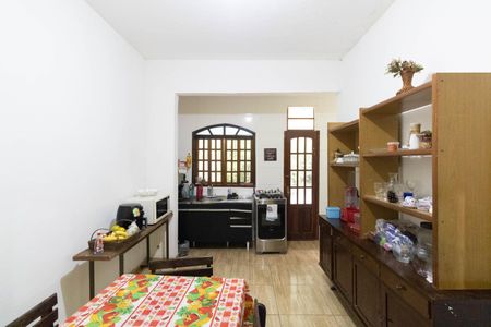 Casa para alugar com 100m², 3 quartos e 2 vagasCozinha 