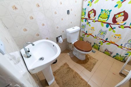 Casa para alugar com 100m², 3 quartos e 2 vagasBanheiro Social