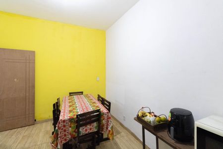 Casa para alugar com 100m², 3 quartos e 2 vagasCozinha 