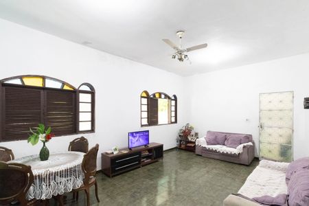 Sala de casa para alugar com 3 quartos, 100m² em Guaratiba, Rio de Janeiro