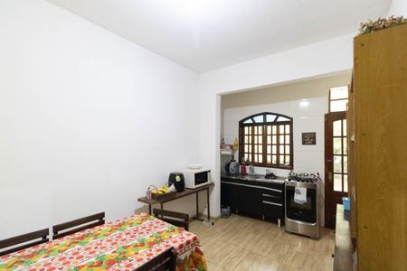 Casa para alugar com 100m², 3 quartos e 2 vagasCozinha 