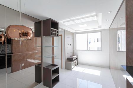 Sala de apartamento à venda com 2 quartos, 49m² em Cabral, Contagem