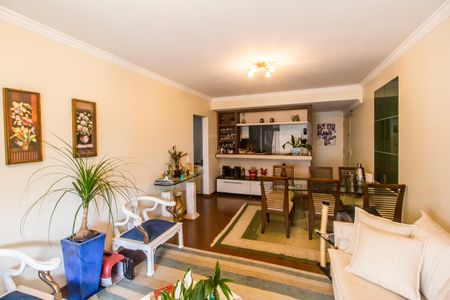 Apartamento à venda com 70m², 2 quartos e 1 vaga Apartamento à venda com 70m², 2 quartos e 1 vagaSala