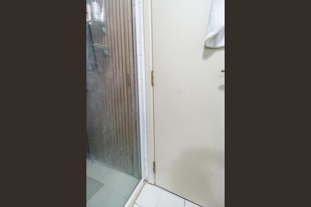 Apartamento à venda com 70m², 2 quartos e 1 vaga Apartamento à venda com 70m², 2 quartos e 1 vagaBanheiro