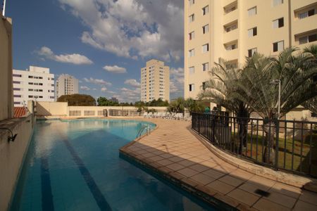 Apartamento à venda com 55m², 3 quartos e 1 vagaÁrea comum - Piscina