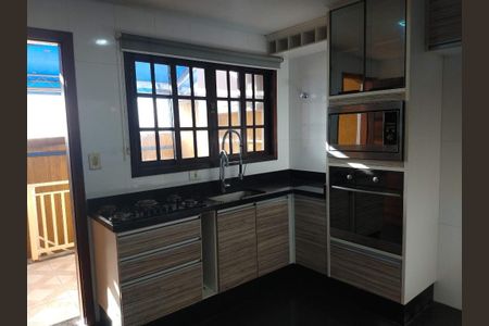 Casa à venda com 173m², 2 quartos e 3 vagas Casa à venda com 173m², 2 quartos e 3 vagasFoto 01