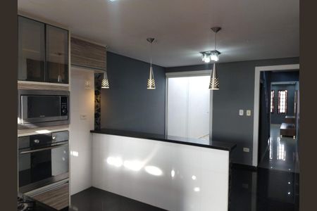 Casa à venda com 173m², 2 quartos e 3 vagas Casa à venda com 173m², 2 quartos e 3 vagasFoto 03