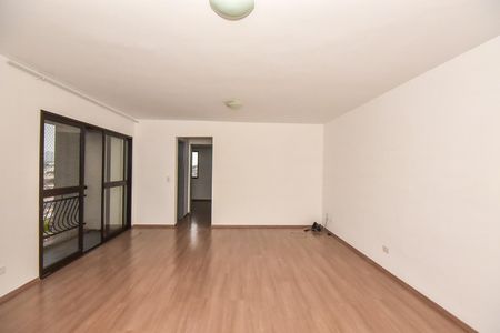 Apartamento para alugar com 72m², 2 quartos e 1 vagaSala