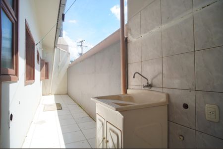 Casa para alugar com 100m², 2 quartos e 2 vagasÁrea de Serviço