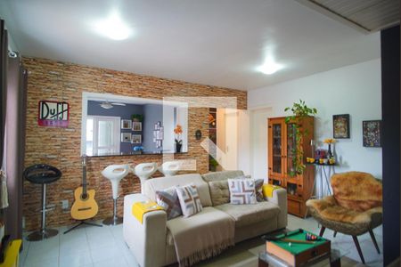 Casa à venda com 3 quartos, 168m² em Morro Santana, Porto Alegre