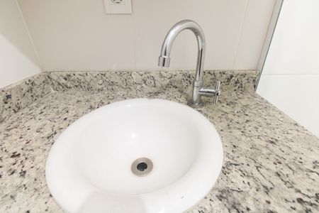 Casa de condomínio à venda com 110m², 3 quartos e 2 vagasBanheiro Social 