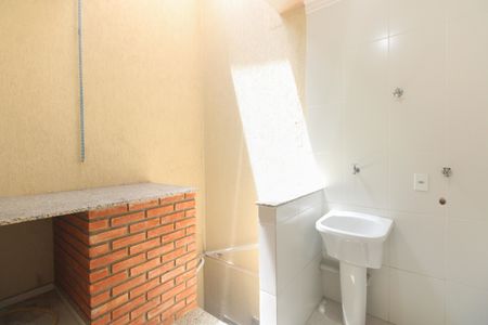 Casa de condomínio à venda com 110m², 3 quartos e 2 vagasÁrea de Serviço 