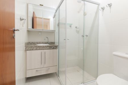 Casa de condomínio à venda com 110m², 3 quartos e 2 vagasBanheiro Social 