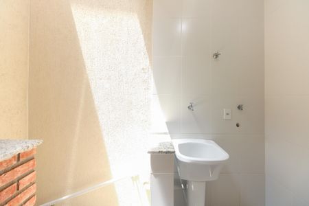 Casa de condomínio à venda com 110m², 3 quartos e 2 vagasÁrea de Serviço 