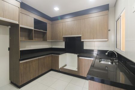 Casa de condomínio à venda com 110m², 3 quartos e 2 vagasCozinha 