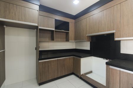 Casa de condomínio à venda com 110m², 3 quartos e 2 vagasCozinha 