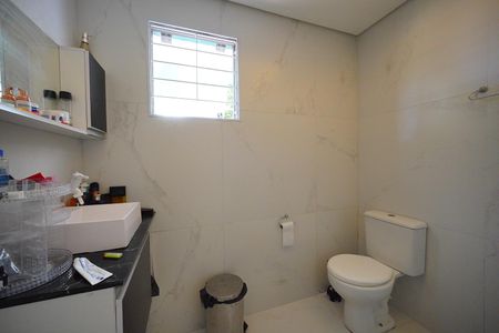 Banheiro da Suíte de casa para alugar com 3 quartos, 200m² em Ingleses Norte, Florianópolis