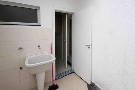 Casa de condomínio à venda com 80m², 2 quartos e 1 vagaÁrea de Serviço