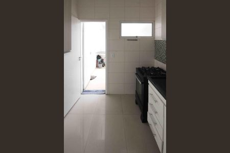 Casa de condomínio à venda com 80m², 2 quartos e 1 vagaCozinha