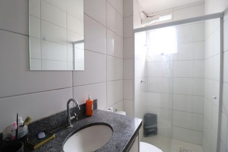Banheiro Social de apartamento para alugar com 3 quartos, 123m² em Alto Umuarama, Uberlândia