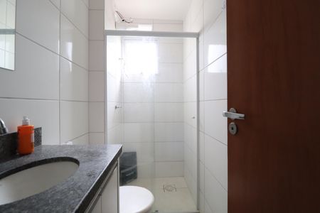Banheiro Social de apartamento para alugar com 3 quartos, 123m² em Alto Umuarama, Uberlândia