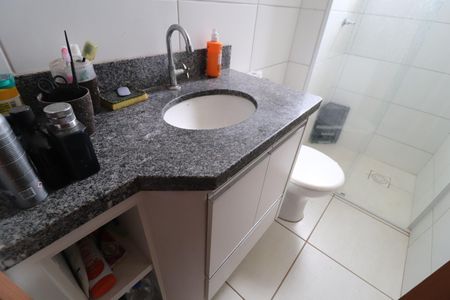 Banheiro Social de apartamento para alugar com 3 quartos, 123m² em Alto Umuarama, Uberlândia