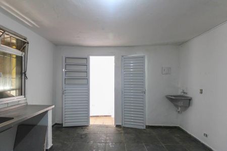 Casa para alugar com 2 quartos, 230m² em Jardim Guairaca, São Paulo