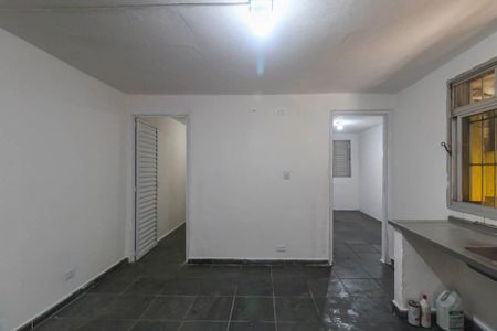 Casa para alugar com 2 quartos, 230m² em Jardim Guairaca, São Paulo