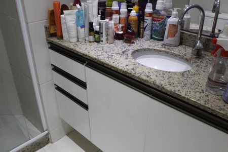 Apartamento à venda com 58m², 2 quartos e 1 vagaBanheiro Social