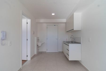 Sala de apartamento para alugar com 1 quarto, 25m² em Parque Industrial Tomas Edson, São Paulo