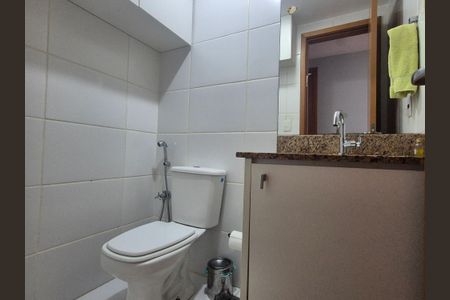 Apartamento à venda com 109m², 4 quartos e sem vaga Apartamento à venda com 109m², 4 quartos e sem vagaLavabo