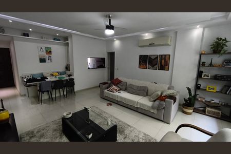 Sala de estar de apartamento para alugar com 3 quartos, 125m² em Grajaú, Rio de Janeiro