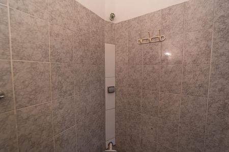 Casa para alugar com 60m², 2 quartos e sem vaga Casa para alugar com 60m², 2 quartos e sem vagaBanheiro do Quarto 2