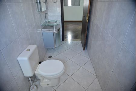 Casa para alugar com 274m², 3 quartos e 4 vagasBanheiro da Suíte 2