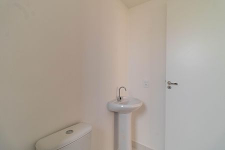 Banheiro da Suíte de apartamento para alugar com 1 quarto, 35m² em Parque Industrial Tomas Edson, São Paulo