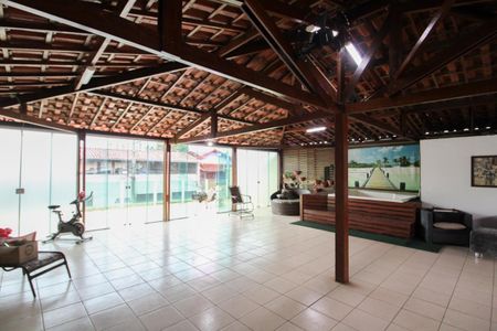 Casa à venda com 240m², 4 quartos e 4 vagas Casa à venda com 240m², 4 quartos e 4 vagasTerraço