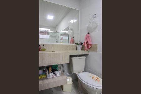 Casa à venda com 240m², 4 quartos e 4 vagas Casa à venda com 240m², 4 quartos e 4 vagasBanheiro da Suíte 1