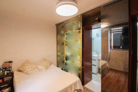 Casa à venda com 240m², 4 quartos e 4 vagas Casa à venda com 240m², 4 quartos e 4 vagasSuíte 2