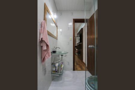 Casa à venda com 240m², 4 quartos e 4 vagas Casa à venda com 240m², 4 quartos e 4 vagasBanheiro Social