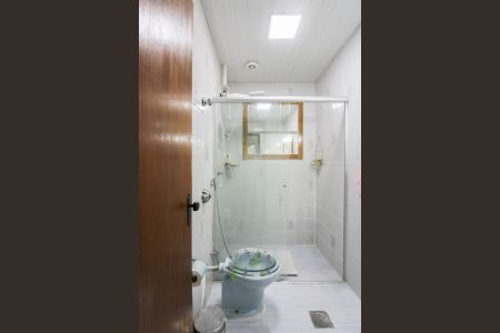 Casa à venda com 240m², 4 quartos e 4 vagas Casa à venda com 240m², 4 quartos e 4 vagasBanheiro Social