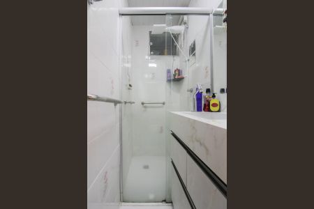 Casa à venda com 240m², 4 quartos e 4 vagas Casa à venda com 240m², 4 quartos e 4 vagasBanheiro da Suíte 2