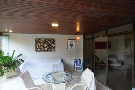 Apartamento à venda com 185m², 3 quartos e 2 vagasVaranda