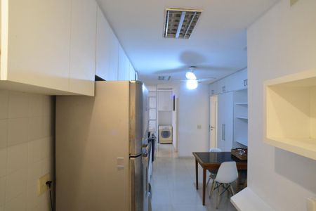 Apartamento à venda com 185m², 3 quartos e 2 vagasCozinha